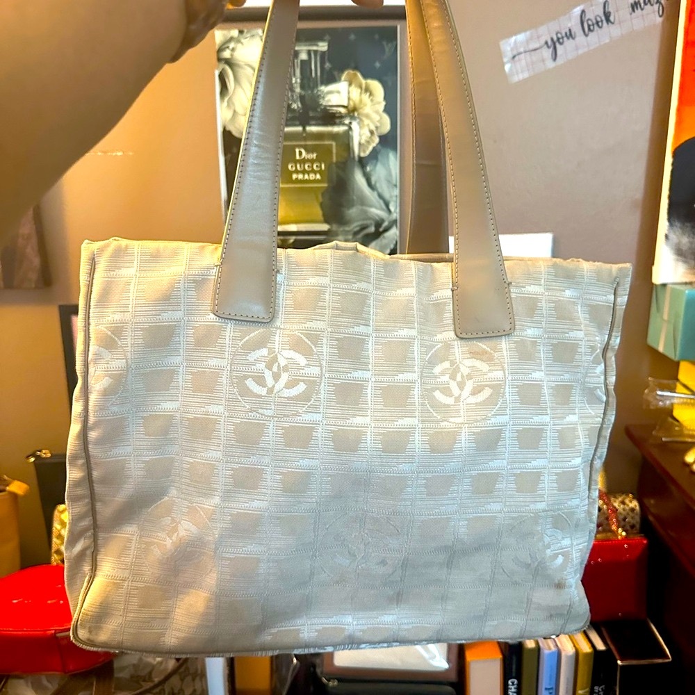 vintage Authentic Chanel Travel Line Beige CC Nylon Leather Tote Bag - Picture 3 of 17
